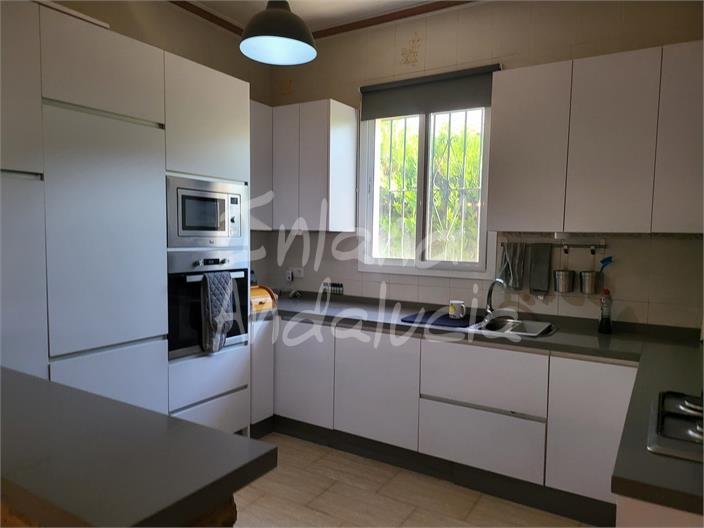 Image No.4-4 Bed Villa for sale