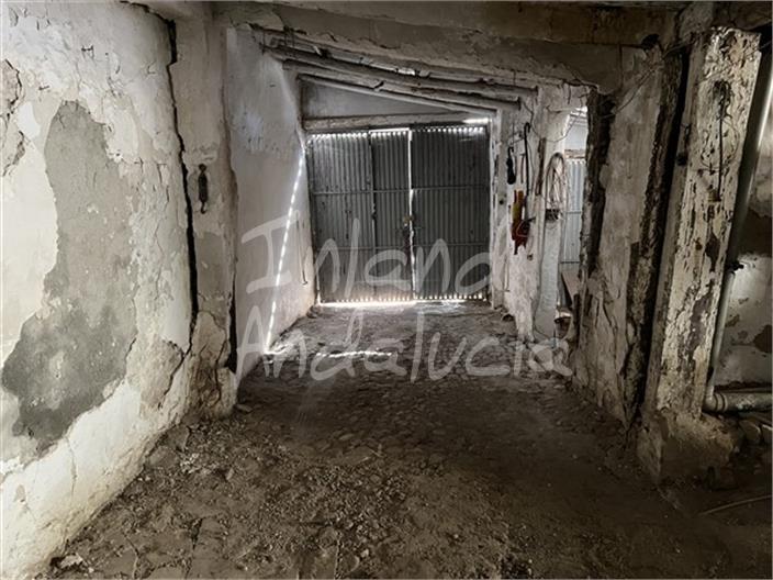 Image No.16-5 Bed House for sale