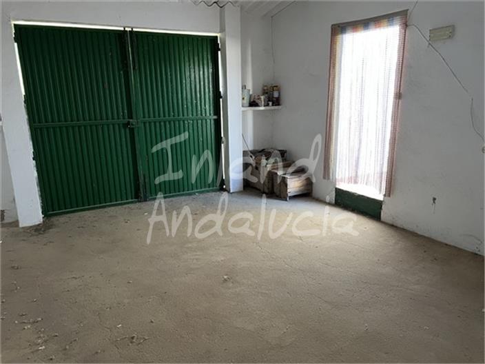 Image No.4-6 Bed House for sale