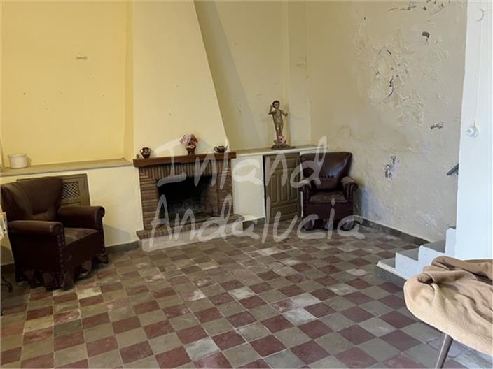 Image No.7-6 Bed House for sale