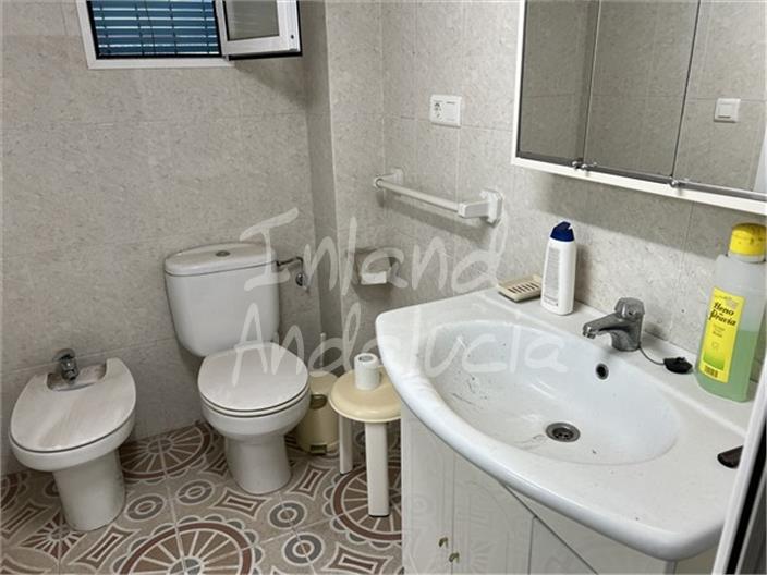 Image No.10-6 Bed House for sale