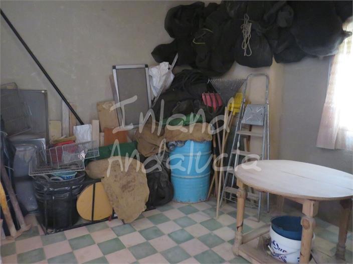 Image No.12-3 Bed Farmhouse for sale