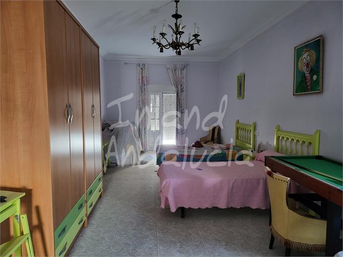 Image No.14-5 Bed House for sale