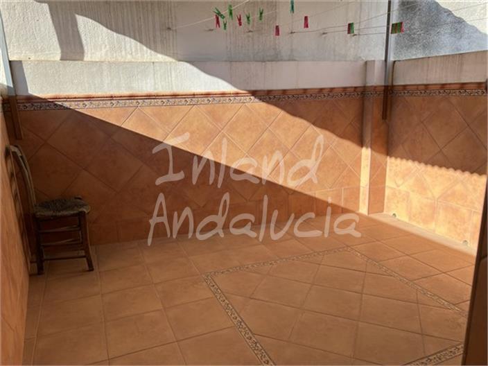 Image No.3-4 Bed House for sale