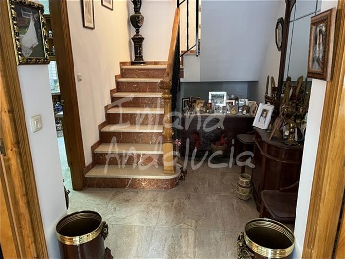 Image No.9-4 Bed House for sale