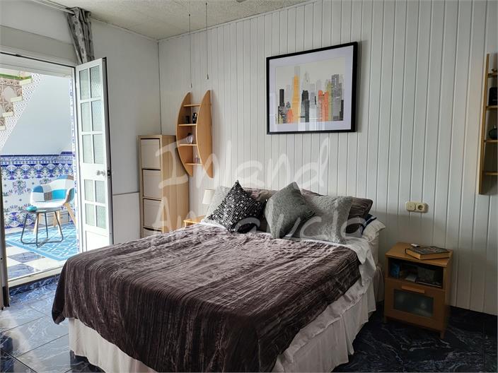 Image No.17-4 Bed House for sale