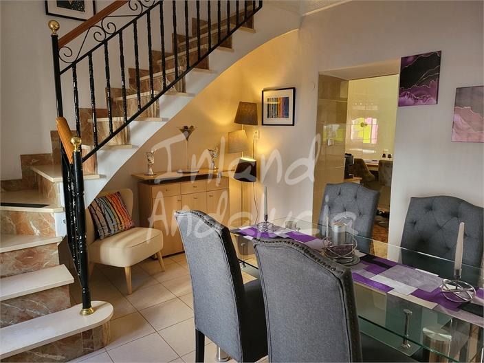 Image No.9-4 Bed House for sale