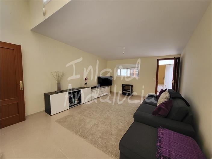 Image No.12-3 Bed House for sale