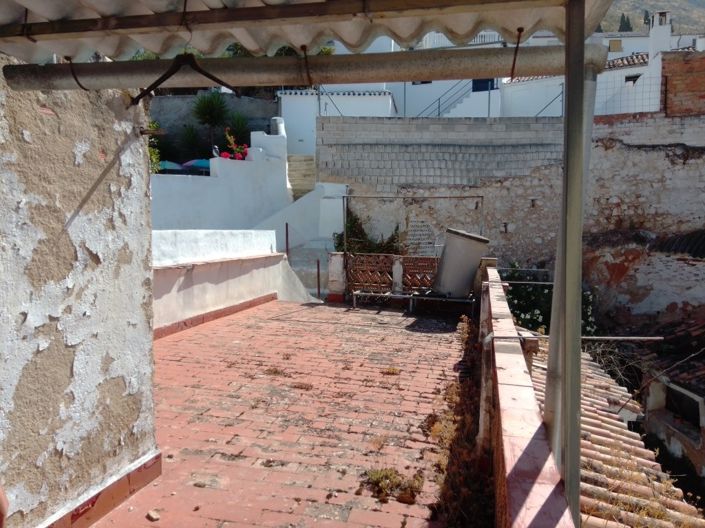 Image No.19-6 Bed Townhouse for sale