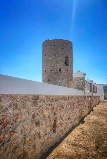 Image No.11-2 Bed Townhouse for sale