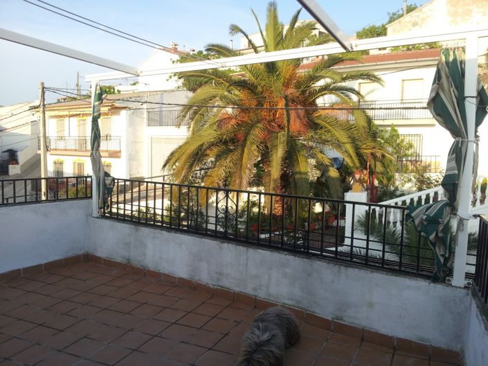 Image No.8-2 Bed Townhouse for sale