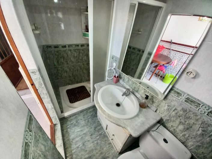 Image No.9-2 Bed Townhouse for sale