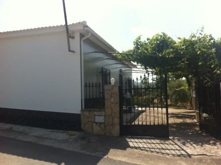 Image No.1-4 Bed Bungalow for sale