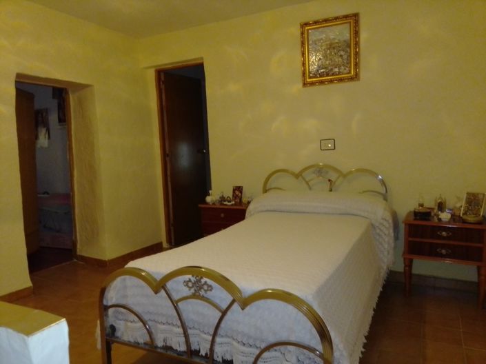 Image No.6-5 Bed Townhouse for sale