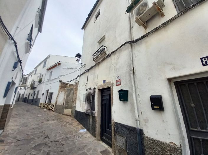 Image No.3-2 Bed Townhouse for sale