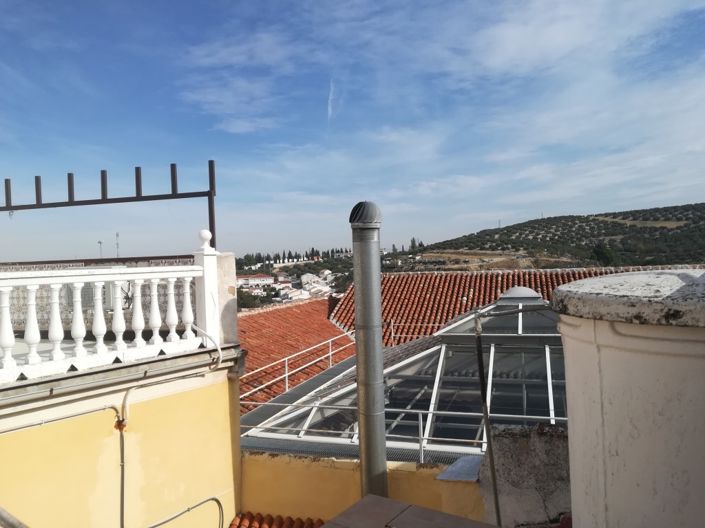 Image No.12-3 Bed Commercial for sale