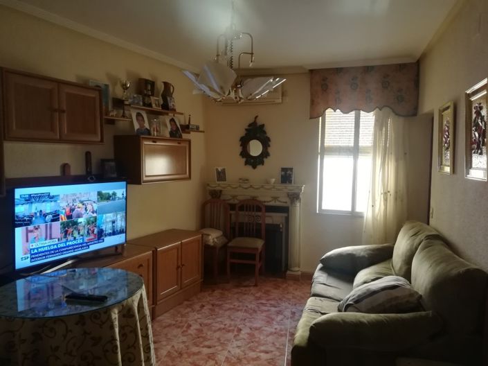 Image No.7-3 Bed Commercial for sale