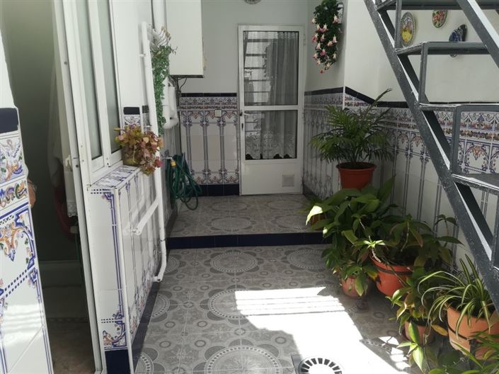 Image No.13-4 Bed Townhouse for sale