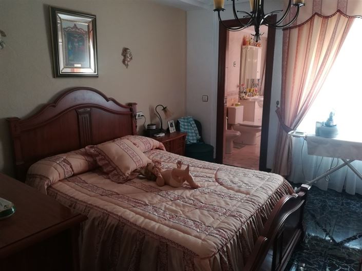 Image No.6-4 Bed Townhouse for sale