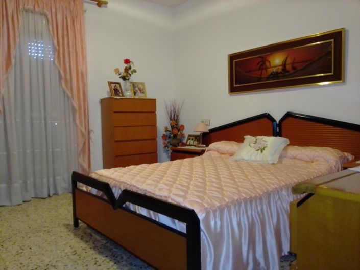 Image No.12-4 Bed Village House for sale