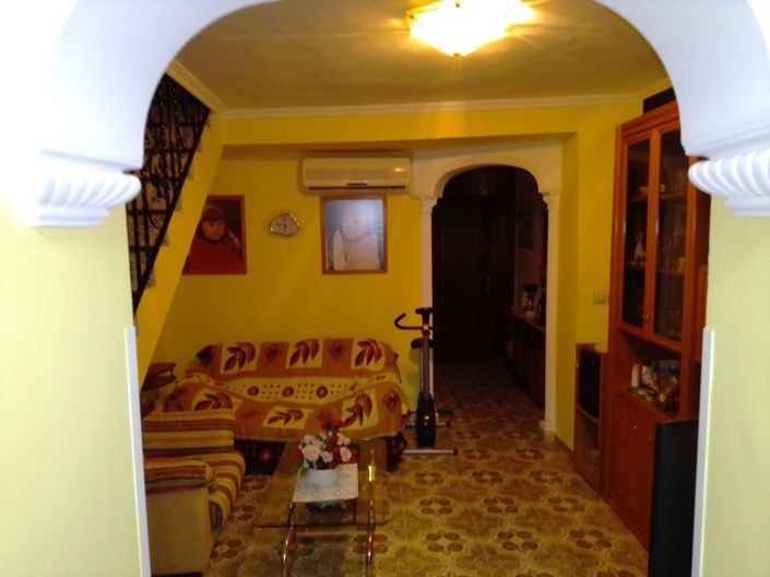 Image No.7-4 Bed Village House for sale