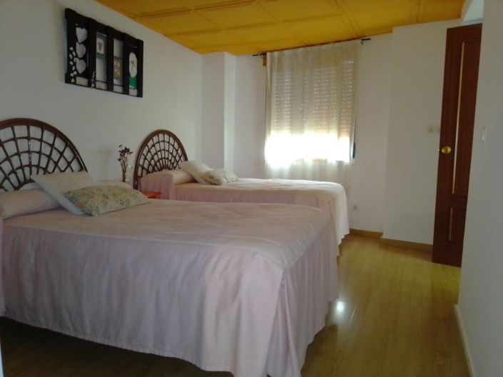 Image No.10-3 Bed Townhouse for sale