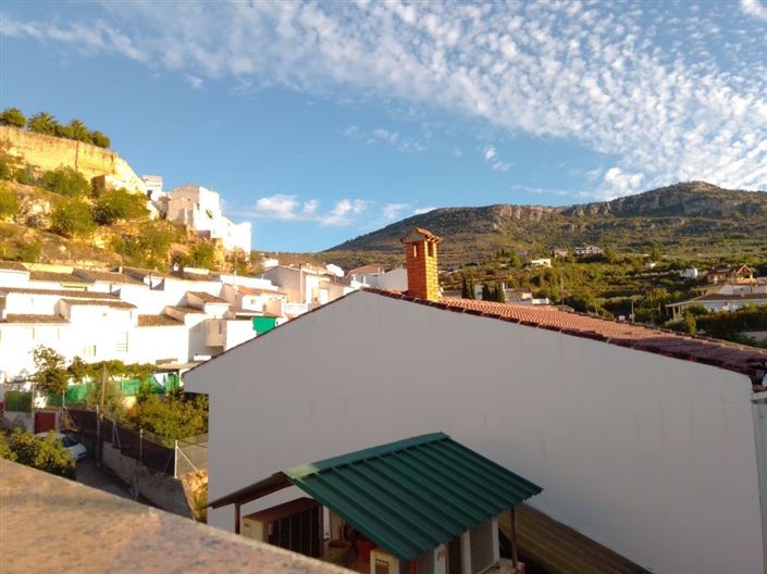 Image No.9-4 Bed Townhouse for sale