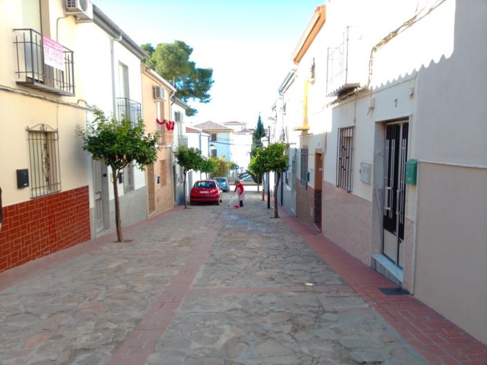 Image No.19-3 Bed Townhouse for sale