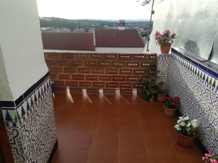 Image No.15-4 Bed Townhouse for sale