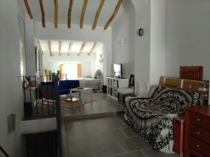 Image No.25-2 Bed Townhouse for sale