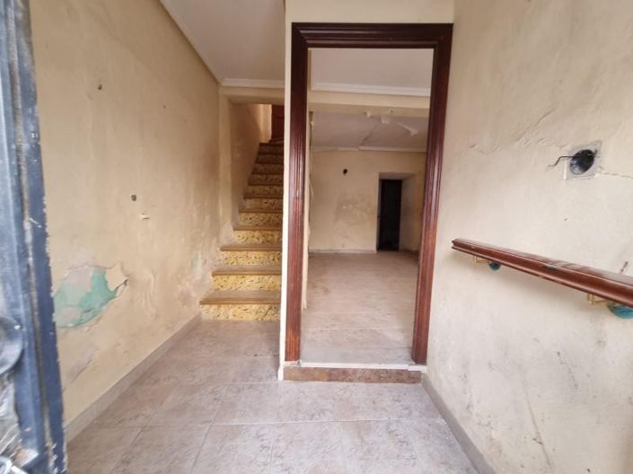 Image No.3-4 Bed Townhouse for sale