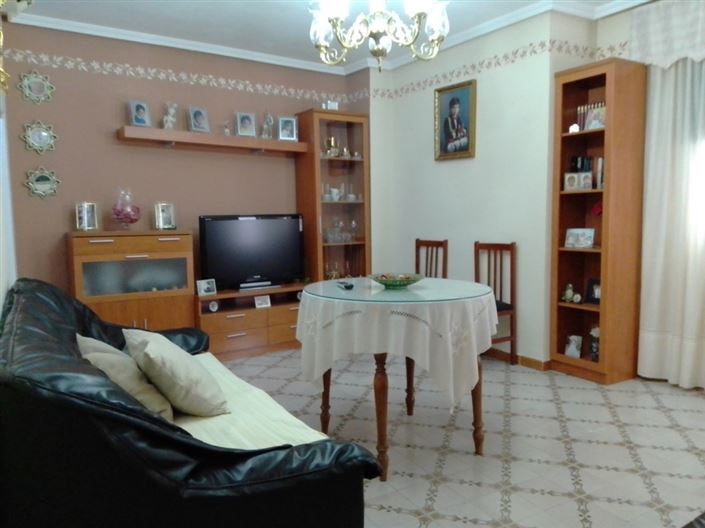 Image No.16-4 Bed Townhouse for sale