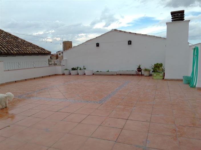 Image No.24-4 Bed Townhouse for sale