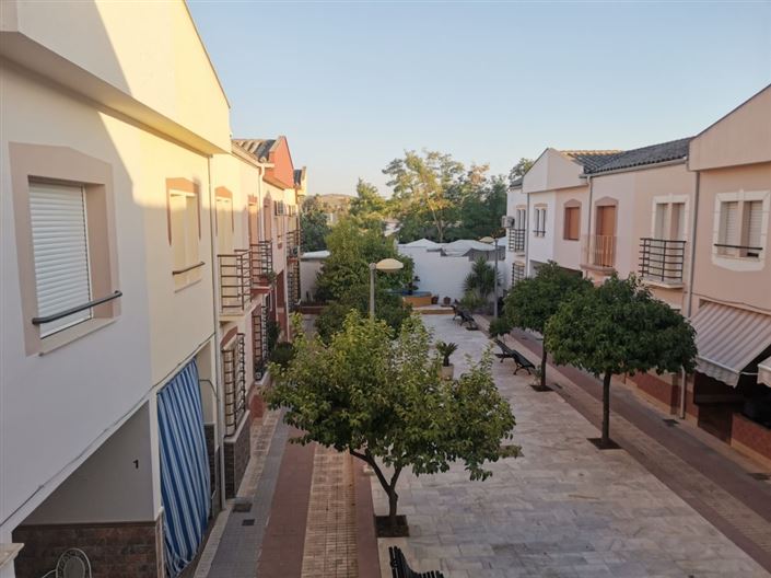 Image No.21-3 Bed Apartment for sale