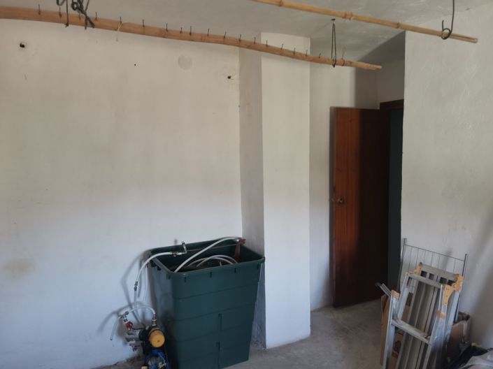 Image No.20-4 Bed Country House for sale