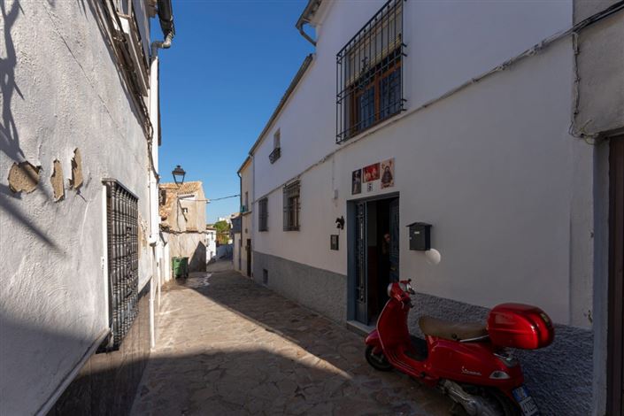 Image No.4-4 Bed Townhouse for sale