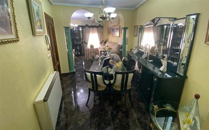 Image No.15-3 Bed Commercial for sale