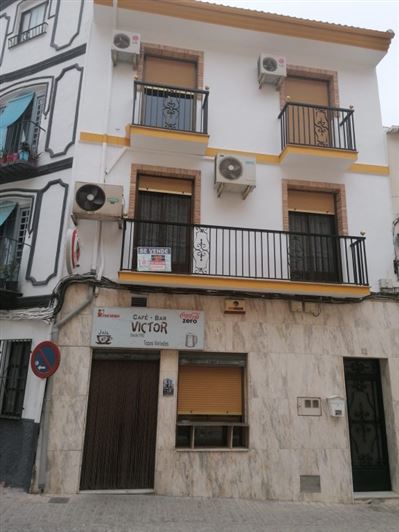 Image No.3-3 Bed Commercial for sale