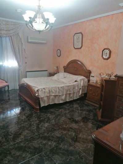 Image No.22-3 Bed Commercial for sale