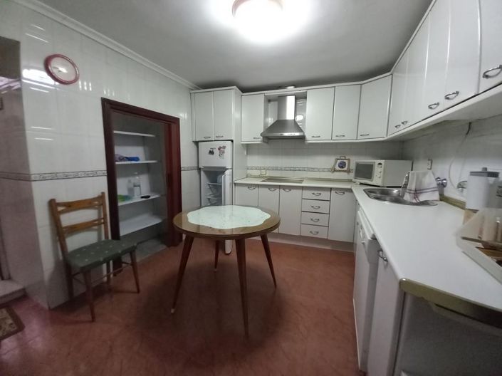 Image No.17-3 Bed Townhouse for sale