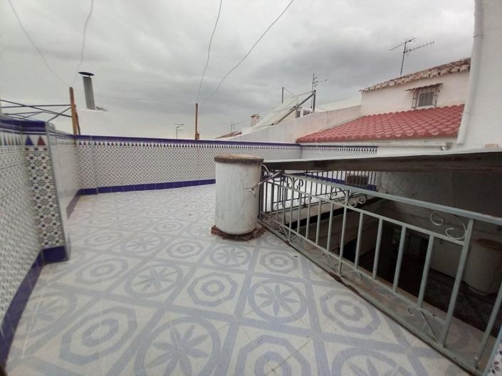 Image No.24-3 Bed Townhouse for sale