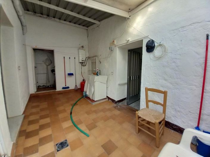 Image No.11-4 Bed Townhouse for sale