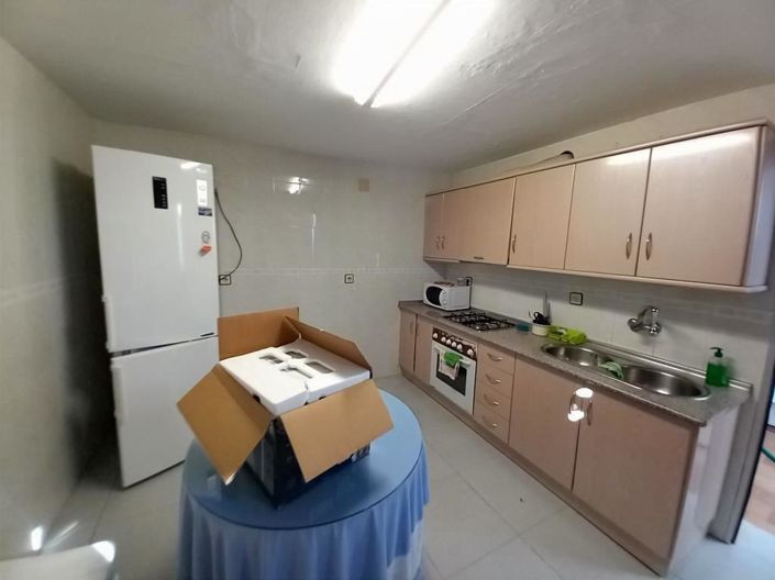 Image No.13-4 Bed Townhouse for sale