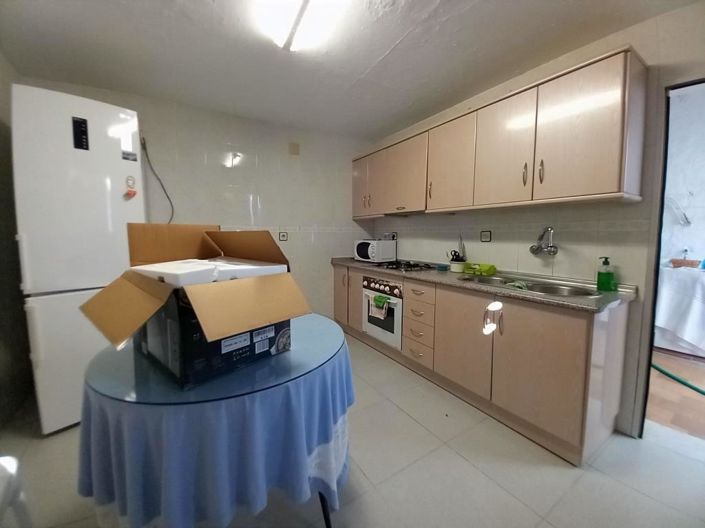 Image No.14-4 Bed Townhouse for sale