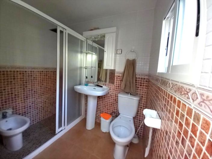 Image No.15-4 Bed Townhouse for sale