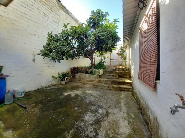 Image No.17-4 Bed Townhouse for sale