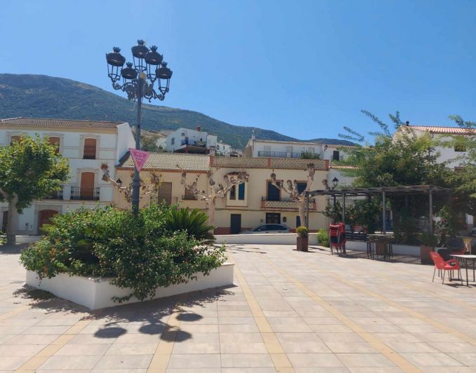 Image No.32-4 Bed Townhouse for sale