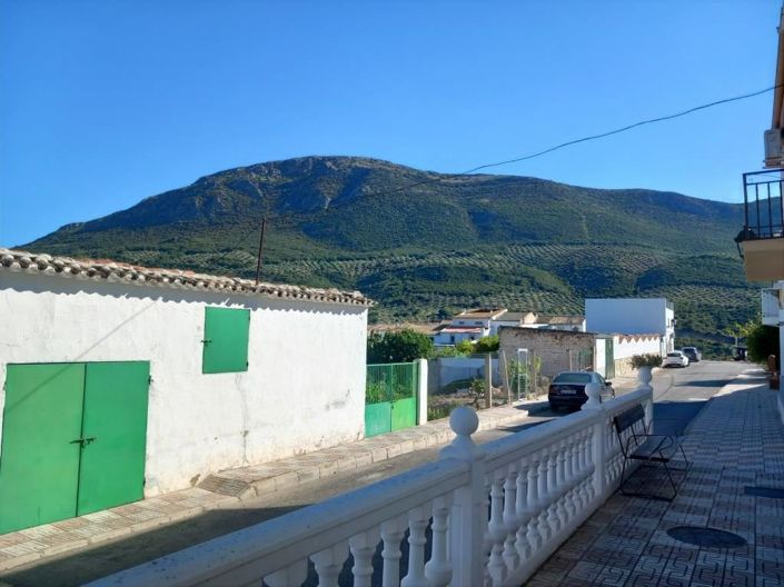 Image No.5-4 Bed Townhouse for sale