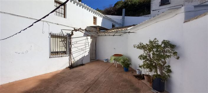 Image No.6-4 Bed Village House for sale