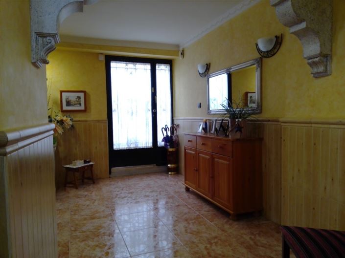 Image No.13-4 Bed Townhouse for sale